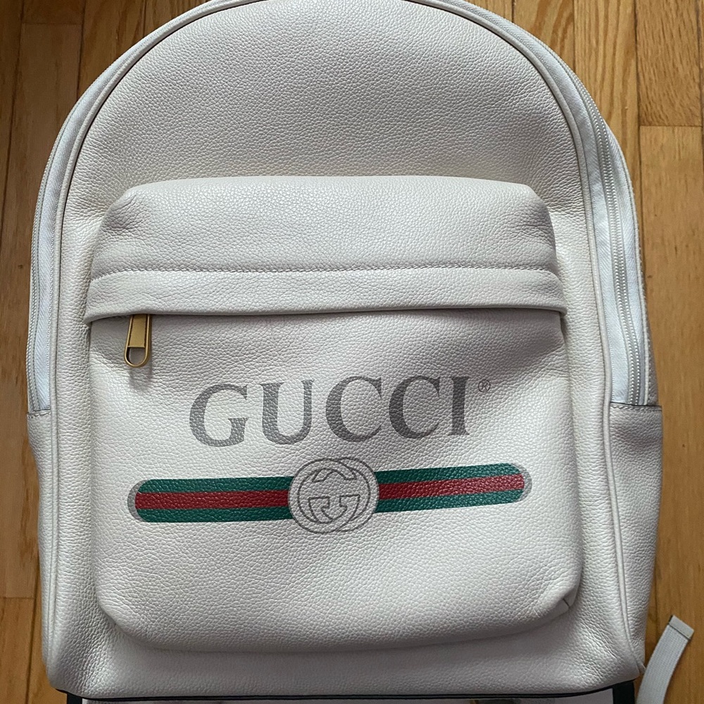 Gucci Leather backpack (authentic)